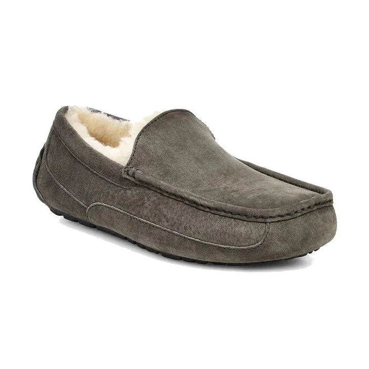 UGG Men's Ascot Suede Slipper
