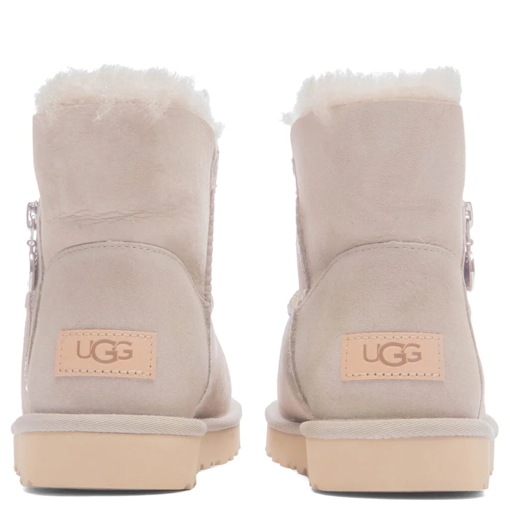 UGG Women's Bailey Zip Mini Boot