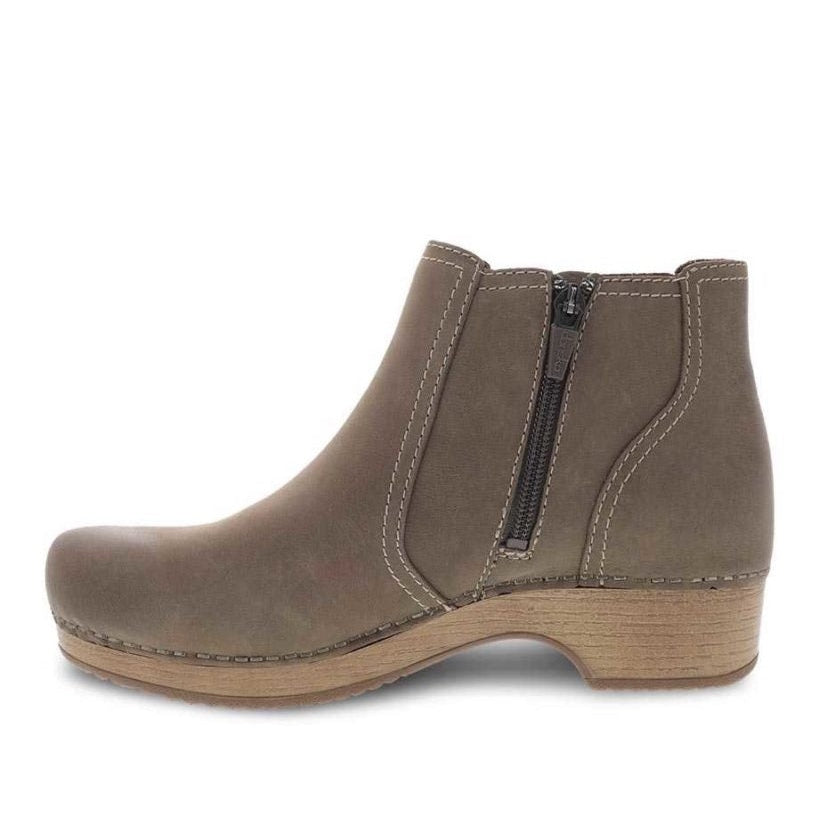 Taupe