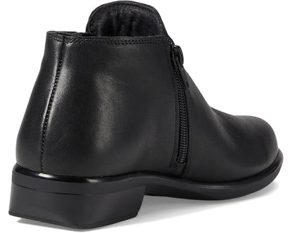 Black Leather /Water Resistant