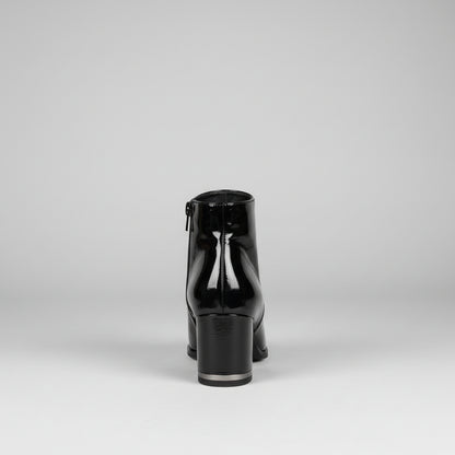 Black/Black