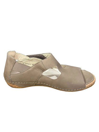 Taupe